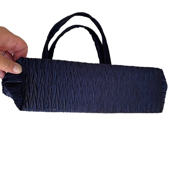 NaRaYa Navy Crinkle Textured Dual Handles & Zipper Closure Handbag Totebag - Picture 4 of 8